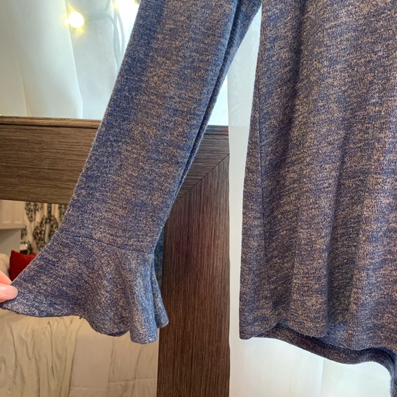 Gap Blue Bell-Sleeve Sweater - Picture 2 of 3